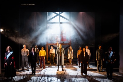 Fuente — production photo 2